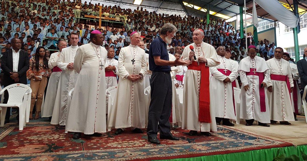 Cardinal Pietro Parolin visits Akamasoa