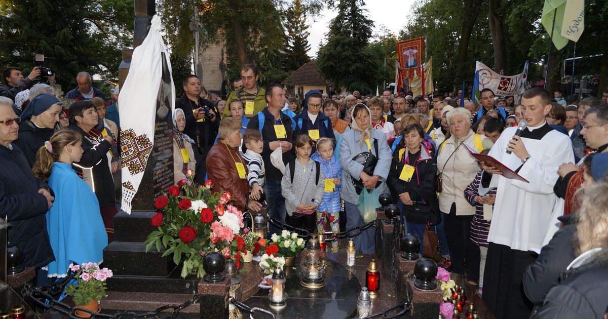 Eighth Pilgrimage To The Tomb Of Blessed Martha Wiecka