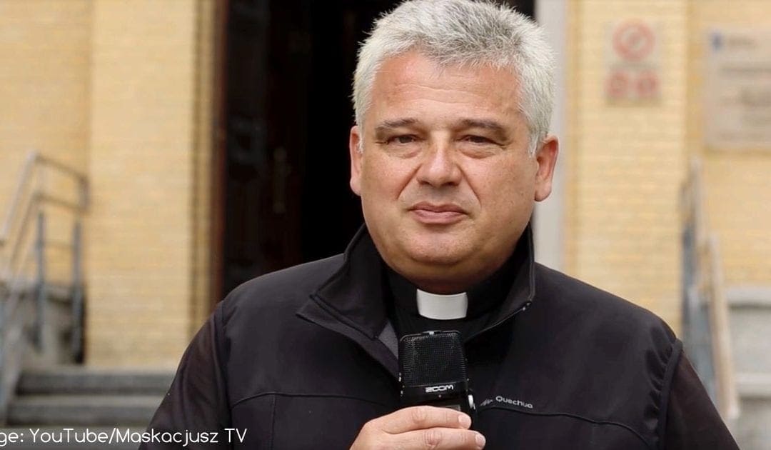 Papal Almsgiver Gives Up His Vatican Apartment for Refugee Family