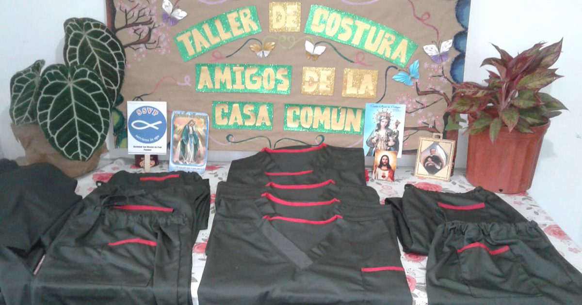 Helping During the Time of the Pandemic: Making Masks and Medical Clothing (Panama)
