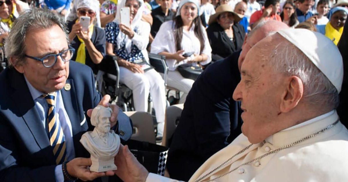 The President General-elect of the SSVP presents his Credentials to Pope Francis