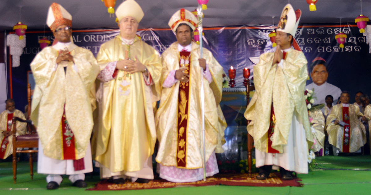 Ordenación Episcopal de Mons. Aplinar Senapati CM
