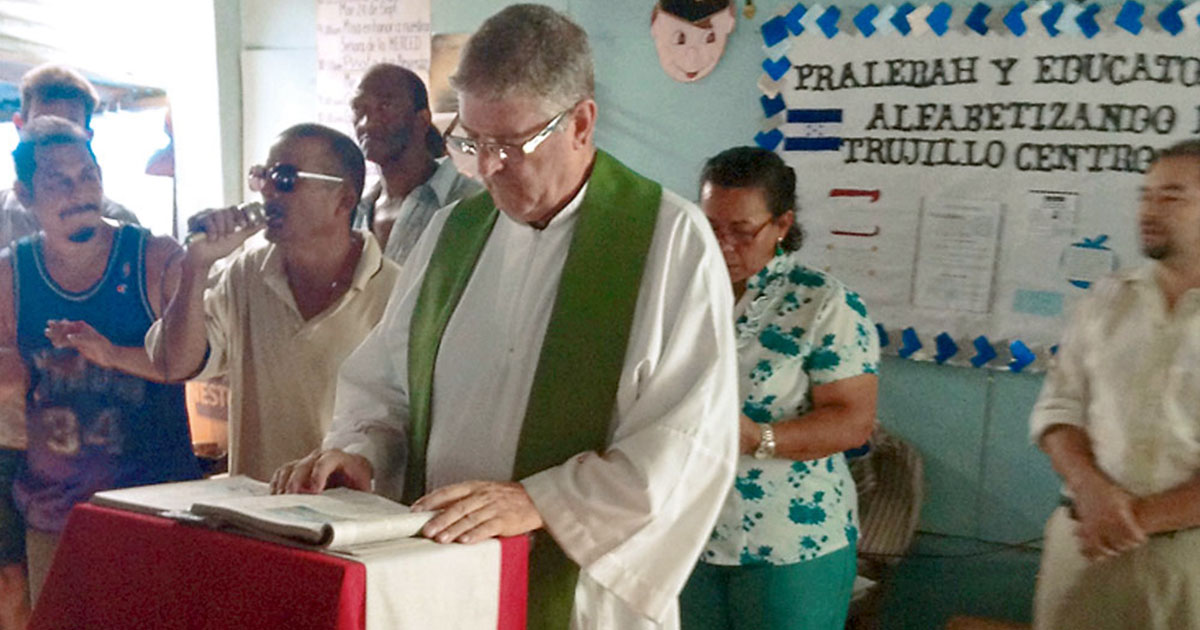 Entrevista a Mons. Luis Solé, obispo paúl de la diócesis de Trujillo (Honduras)