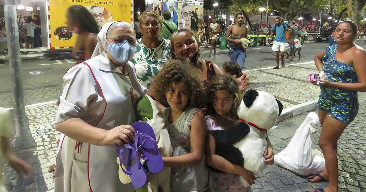 Projet « Une douche de charité » pour les sans-abri au Brésil